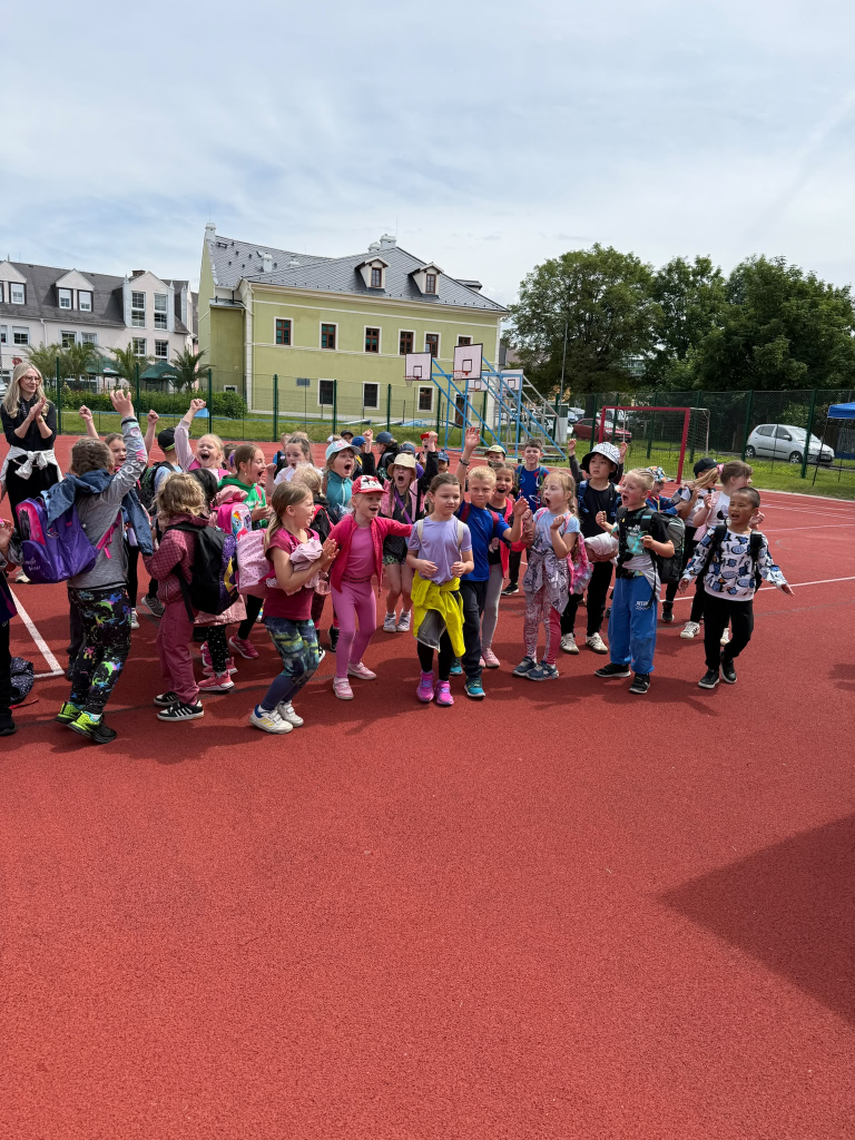 16e2d1ce-45d8-419f-aea2-2a85cc243625.jpg